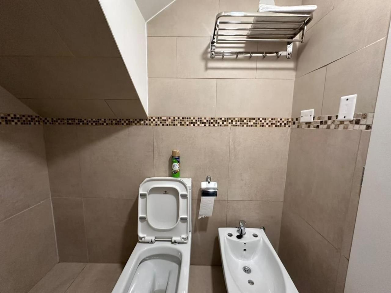 Aunaisin - Apartamentos 9 De Julio 52 Ushuaia Eksteriør bilde